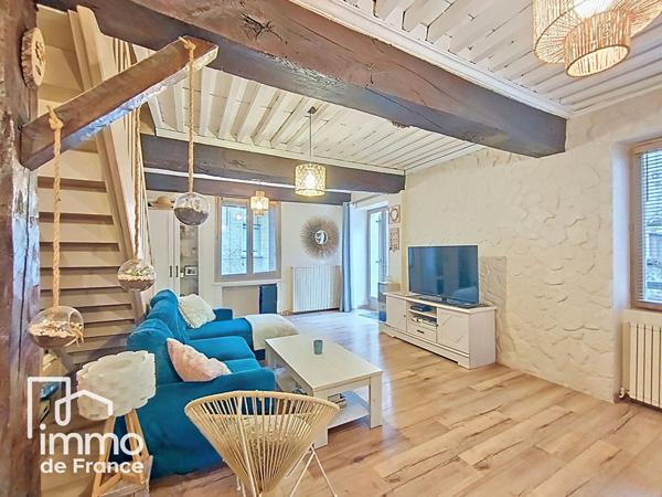 Maison de ville - 3 pieces - Centre de Meximieux - 86m² -terrain 138 m²