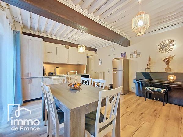 Maison de ville - 3 pieces - Centre de Meximieux - 86m² -terrain 138 m²