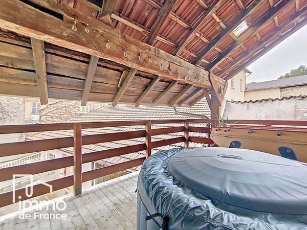 Maison de ville - 3 pieces - Centre de Meximieux - 86m² -terrain 138 m²