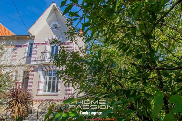Maison
                                                                                                                                                                                                                                                                                                                        6 pièce(s)                                                                                                                                                                                                          3 chambre(s)                                                                                                                                                                                                          143  m²