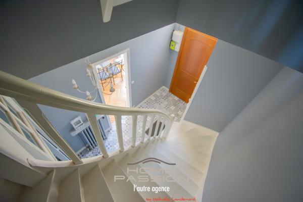 Maison
                                                                                                                                                                                                                                                                                                                        6 pièce(s)                                                                                                                                                                                                          3 chambre(s)                                                                                                                                                                                                          143  m²