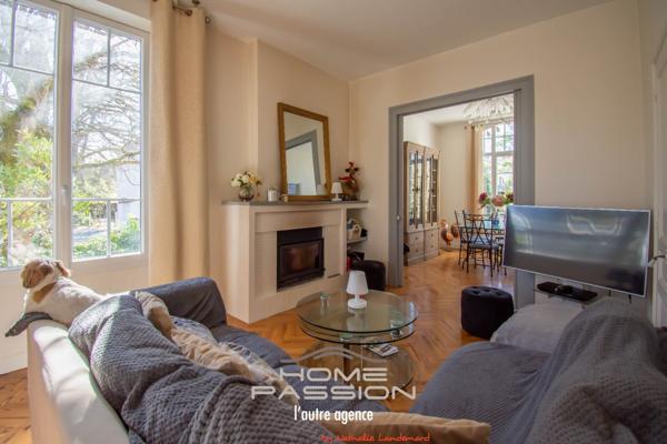 Maison
                                                                                                                                                                                                                                                                                                                        6 pièce(s)                                                                                                                                                                                                          3 chambre(s)                                                                                                                                                                                                          143  m²