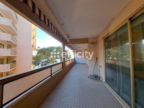 Appartement
         2 pièces
        - 58 m² 395 000 € *