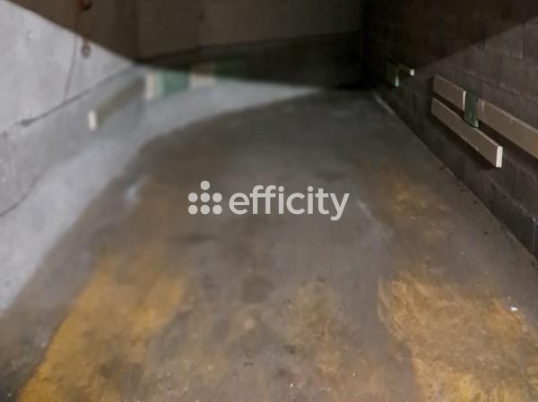 Appartement
         2 pièces
        - 58 m² 395 000 € *