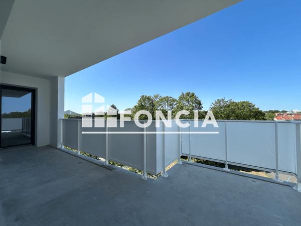 Location Appartement 3 pièces 66 m² - AVENUE DE BOLLAERT Lens 62300