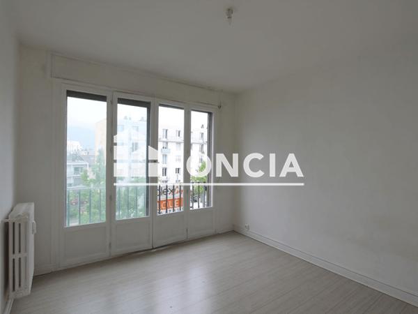 Location Appartement 2 pièces 45.22 m² - 18 RUE JULES FLANDRIN Grenoble 38000