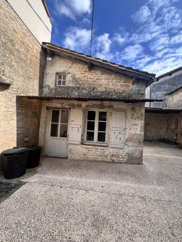 Maison de charme à Celles-sur-belle