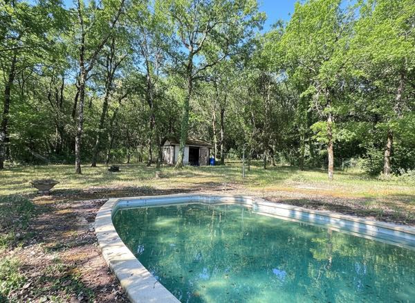16400 LA COURONNE Maison de plain pied 5 pièces - piscine et jardin à La Couronne