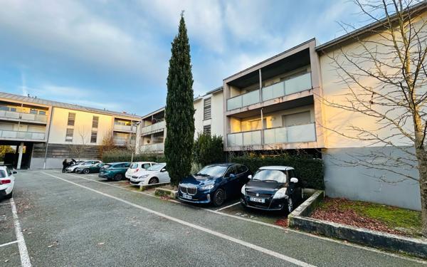 Appartement à vendre    2 pièces • 43 m2 Le Haillan