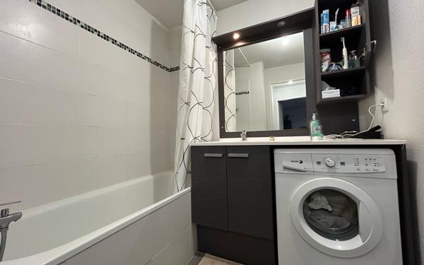 Appartement à vendre    2 pièces • 43 m2 Le Haillan