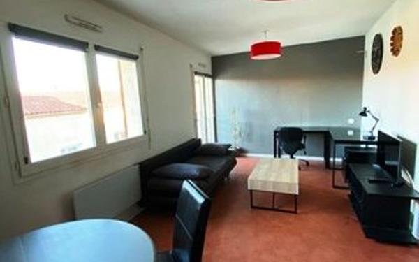 Appartement à louer    2 pièces • 47 m2 Mont-de-Marsan