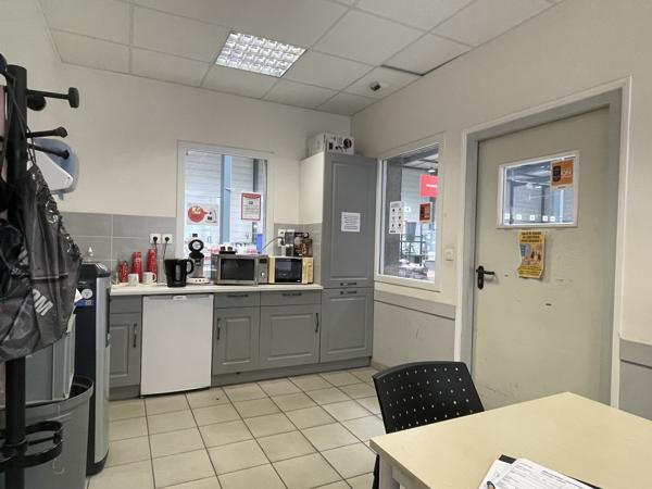 Local D’activité 2421m² – Trelaze