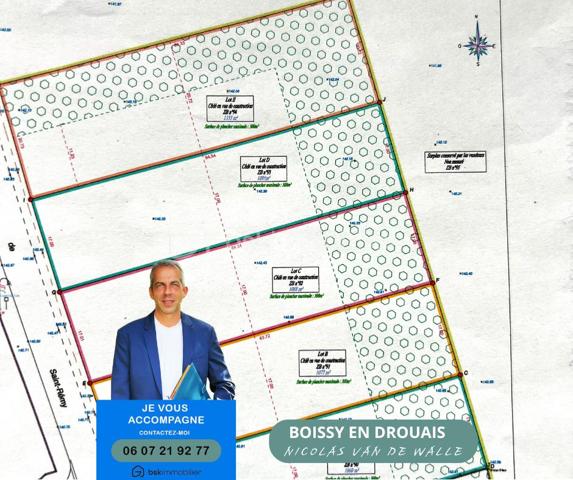 Terrain de 1 077 m²