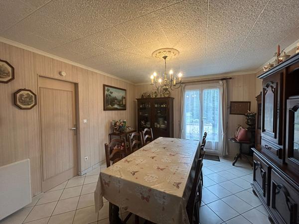 Agréable maison située à Malicorne sur Sarthe - 3 chambres et un bureau