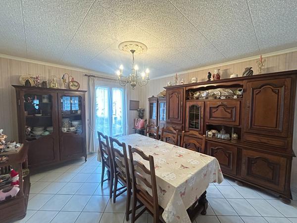 Agréable maison située à Malicorne sur Sarthe - 3 chambres et un bureau