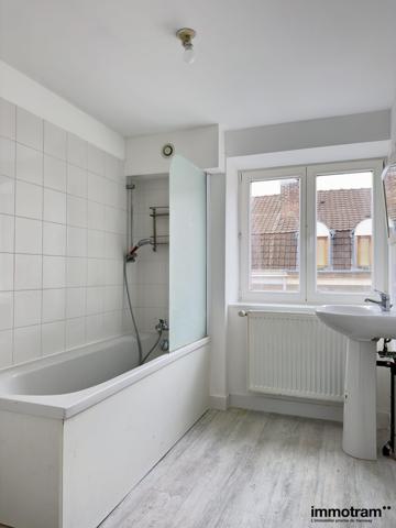 Vente Appartement 68m 2 - 2 chambre(s) - Lille, Gare Lille Europe • Réf. VA27055