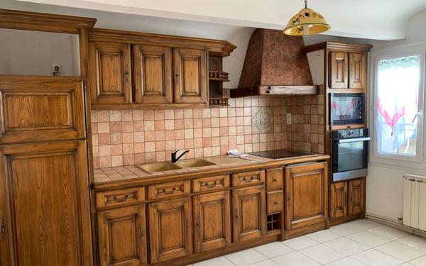 Maison à louer    4 pièces •  Alès