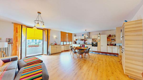 Appartement 4 pièces vue lac et garage – Évian-les-Bains