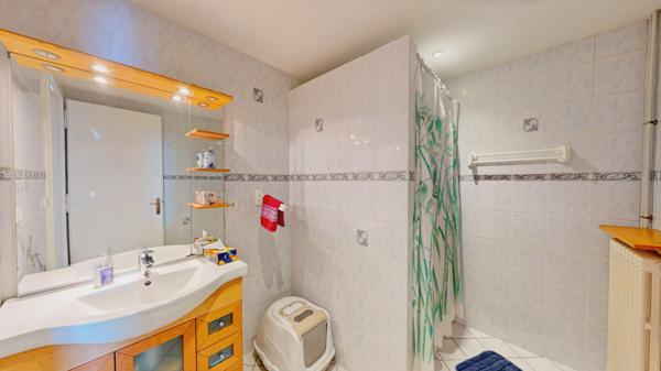 Appartement 4 pièces vue lac et garage – Évian-les-Bains