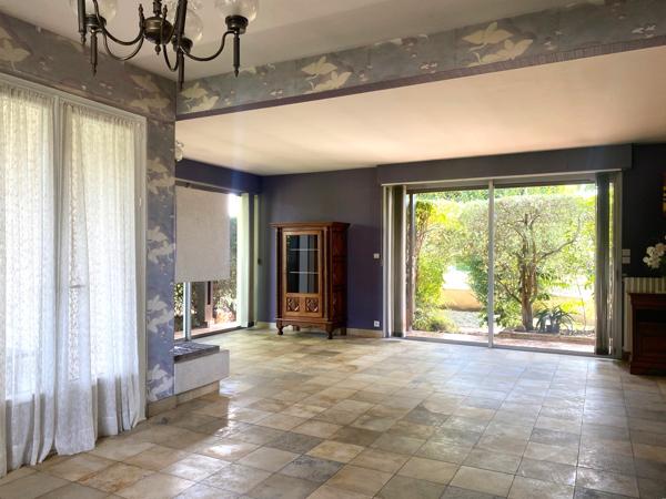 TRÈS BELLE VILLA EN EXCLUSIVITÉ