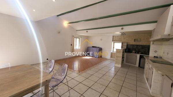 Eyguières (13430) MAISON DE VILLE AVEC TERRASSE + STUDIO A RENOVER