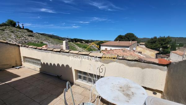 Eyguières (13430) MAISON DE VILLE AVEC TERRASSE + STUDIO A RENOVER