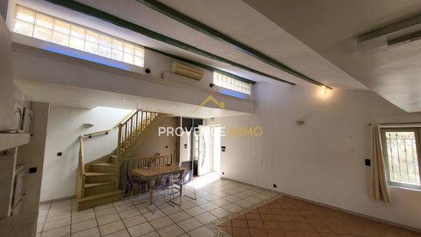 Eyguières (13430) MAISON DE VILLE AVEC TERRASSE + STUDIO A RENOVER