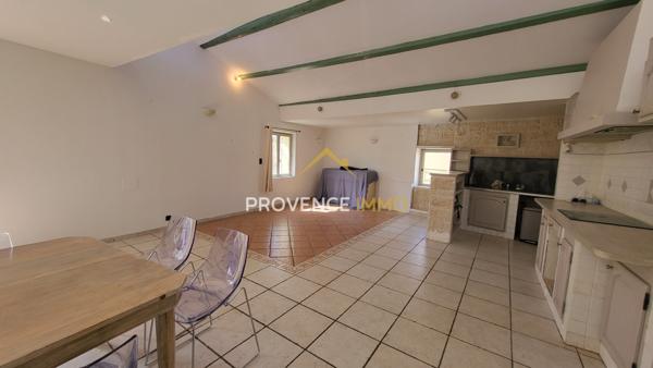 Eyguières (13430) MAISON DE VILLE AVEC TERRASSE + STUDIO A RENOVER