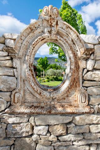 Maison à vendre aux portes de ROUSSILLON (84) 5 chambres, piscine, jardin paysagé