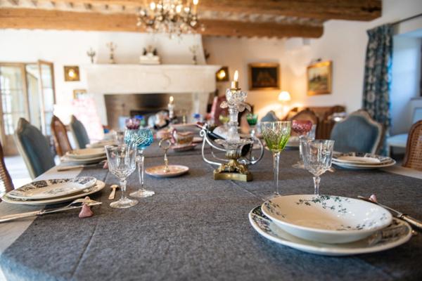 Maison à vendre aux portes de ROUSSILLON (84) 5 chambres, piscine, jardin paysagé