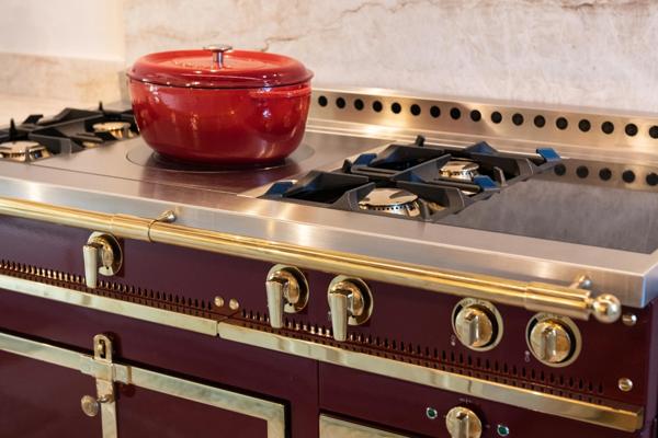 Maison à vendre aux portes de ROUSSILLON (84) 5 chambres, piscine, jardin paysagé