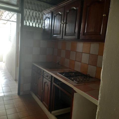 Maison atypique de 2 grandes pièces et 2 petites