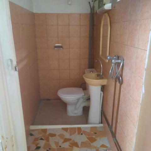 Maison atypique de 2 grandes pièces et 2 petites