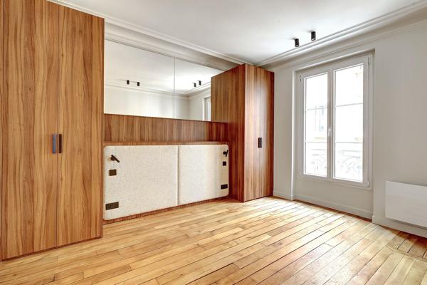 Appartement à vendre  3 pièces - 61,28 m2 PARIS - 75007