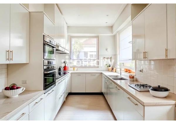 Maison 9 pièces - 288 m² Bien prestige