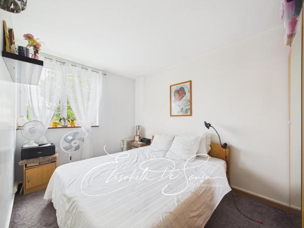 Appartement 4 pièces, à rafraîchir, proche métro