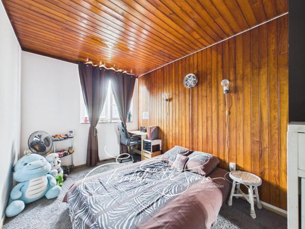 Appartement 4 pièces, à rafraîchir, proche métro