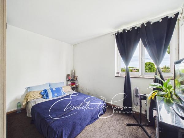 Appartement 4 pièces, à rafraîchir, proche métro