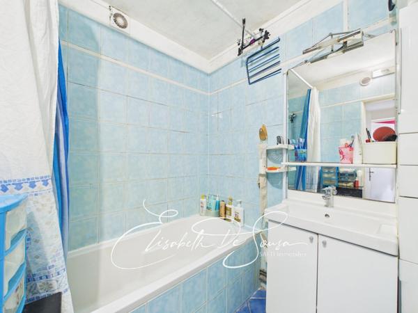 Appartement 4 pièces, à rafraîchir, proche métro