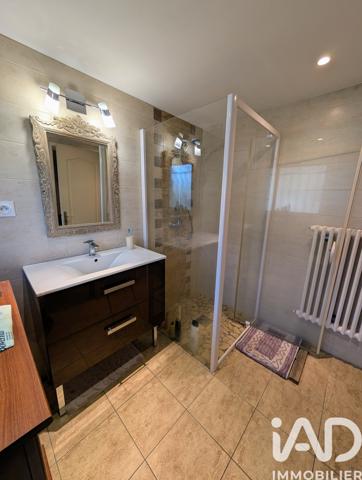 Maison à vendre 5 pièces 93 m² Saint-Seurin-sur-l'Isle