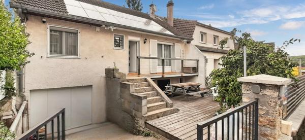 A vendre 0rsay maison 3 niveaux, dépendance, fort potentiel