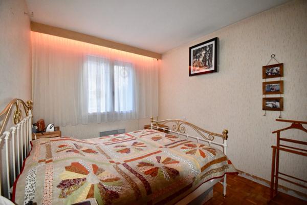 A vendre 0rsay maison 3 niveaux, dépendance, fort potentiel