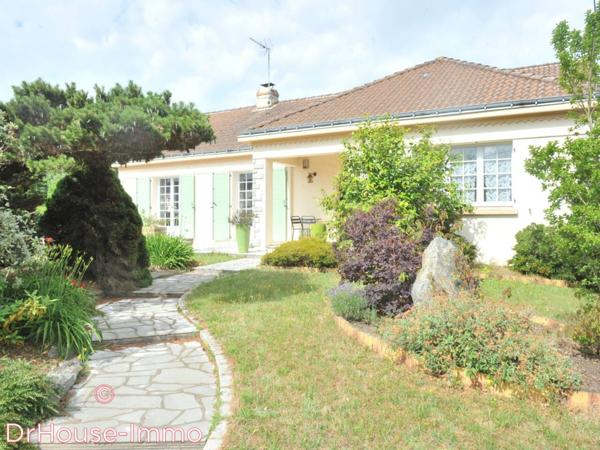 Maison à vendre 6 pièces de 227 m²