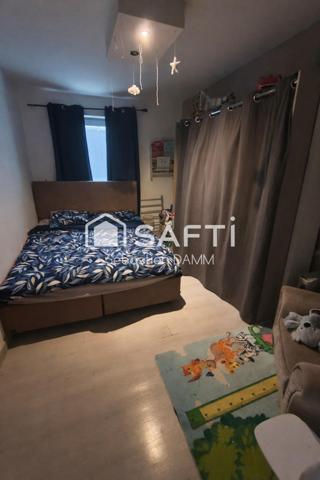 Petite maison de 100 m² avec potentiel, idéale pour projet d’habitation ou investissement à Mulhouse.