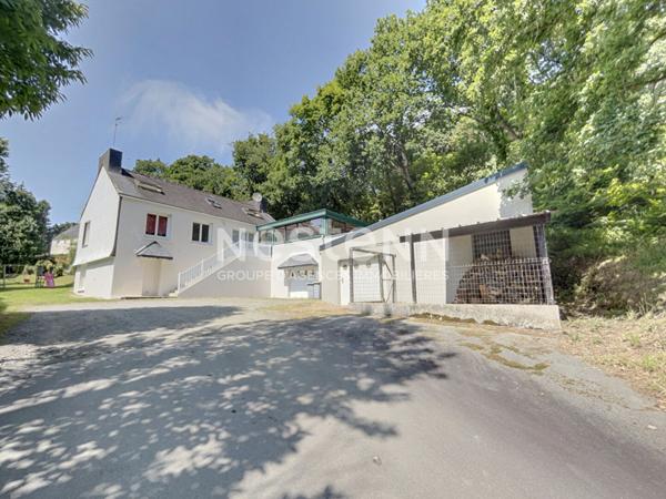 PLOUEDERN - Maison de 6 pieces - 130 m2