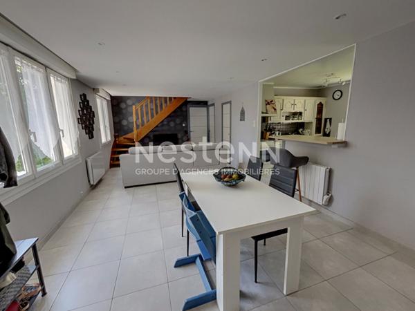 PLOUEDERN - Maison de 6 pieces - 130 m2