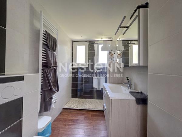 PLOUEDERN - Maison de 6 pieces - 130 m2