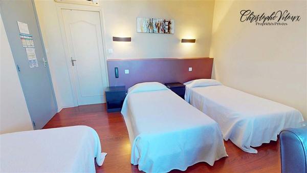 Axe NARBONNE CARCASSONE - HOTEL-RESTAURANT , MURS ET FONDS