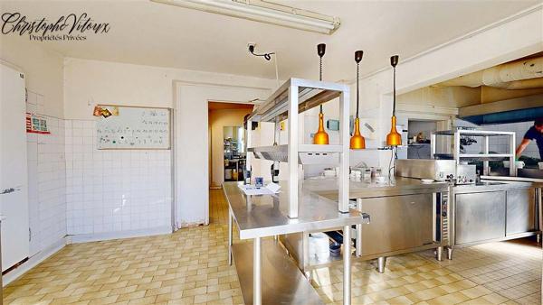 Axe NARBONNE CARCASSONE - HOTEL-RESTAURANT , MURS ET FONDS