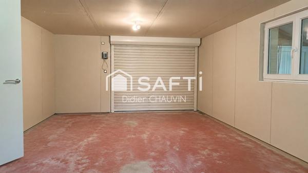 Maison plain pied avec de beaux volumes.